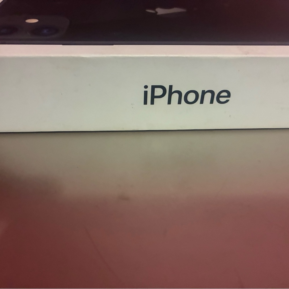 Apple iPhone 11 - Silver and Black